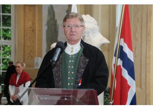 J.E Karsten Klepsvik - Ambasador Norwegii w Polsce